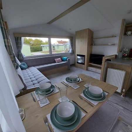 Woofles Luxury Caravan At Knaresborough Lido エクステリア 写真