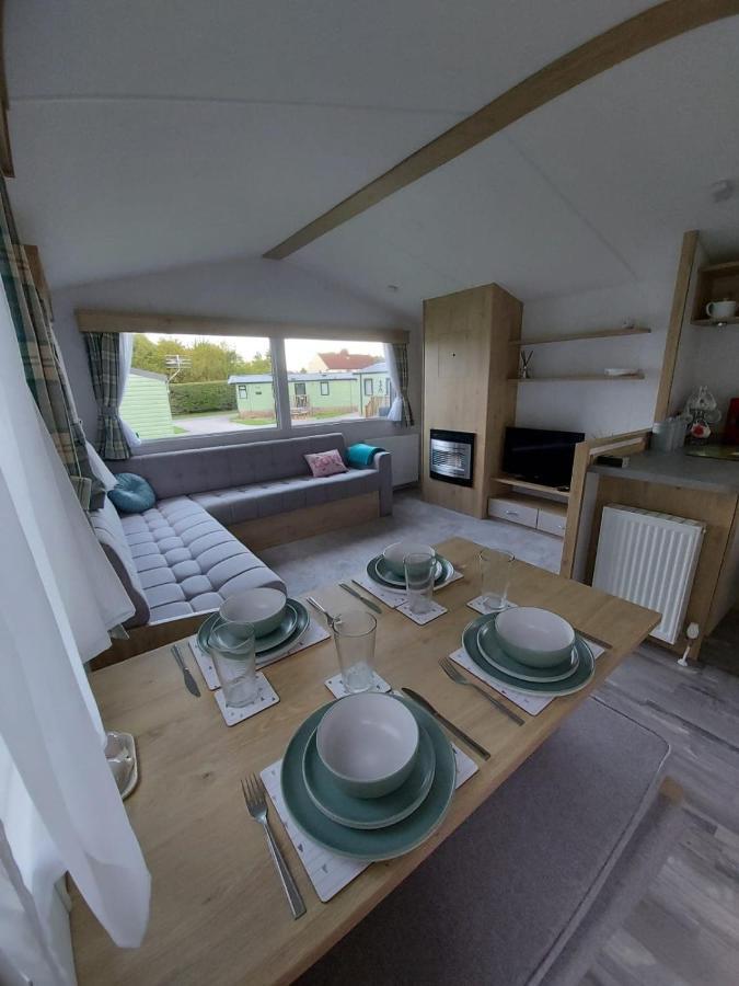 Woofles Luxury Caravan At Knaresborough Lido エクステリア 写真