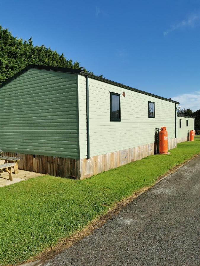 Woofles Luxury Caravan At Knaresborough Lido エクステリア 写真