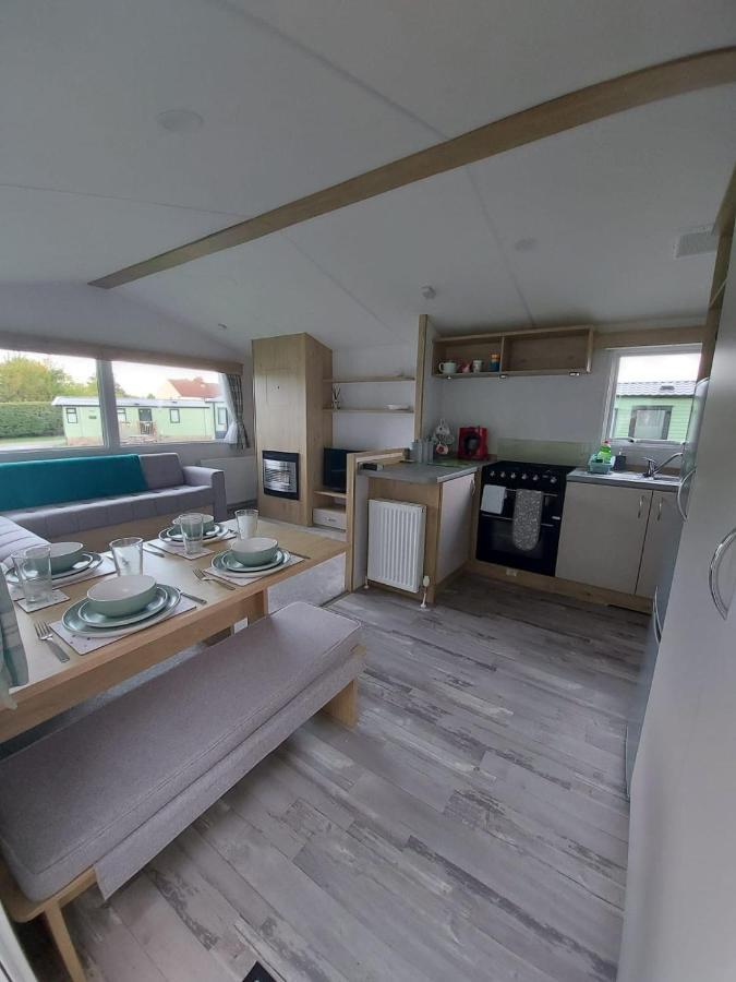 Woofles Luxury Caravan At Knaresborough Lido エクステリア 写真