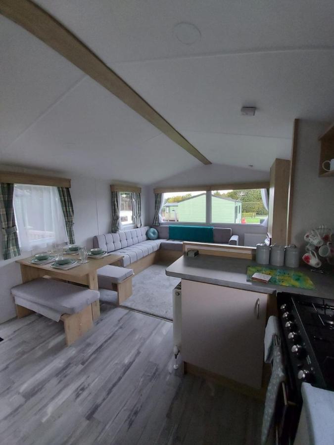 Woofles Luxury Caravan At Knaresborough Lido エクステリア 写真