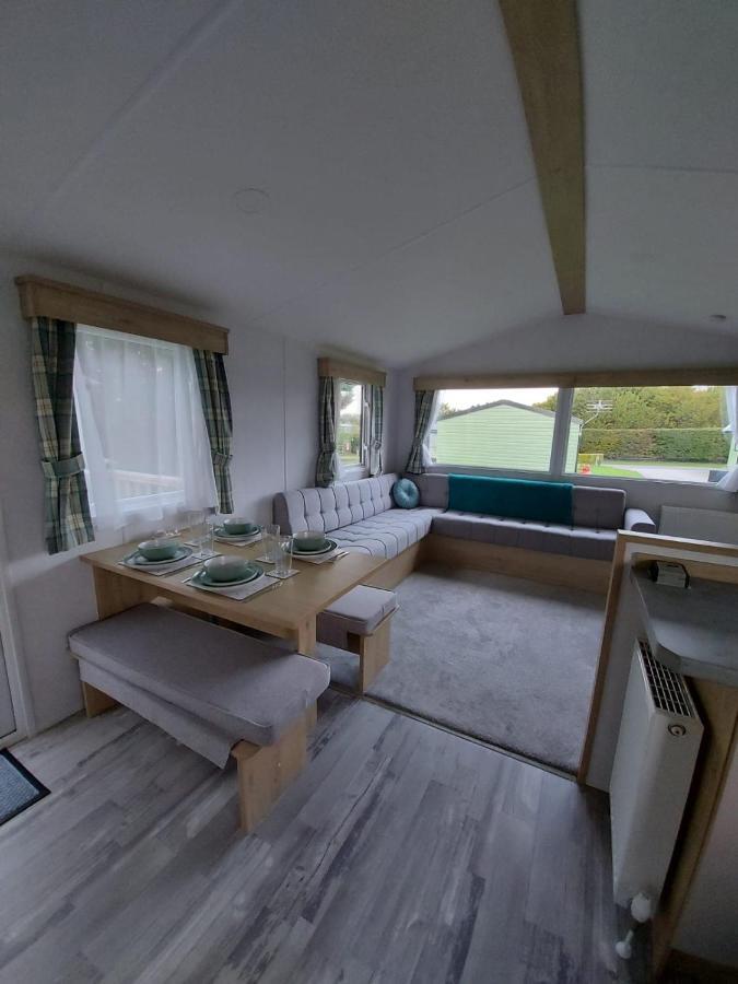 Woofles Luxury Caravan At Knaresborough Lido エクステリア 写真